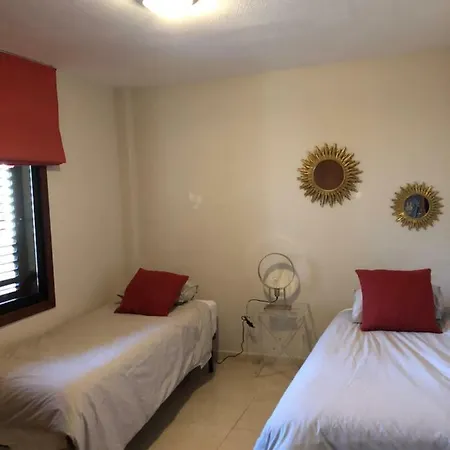 Apartamento En * Ελ Μέντανο